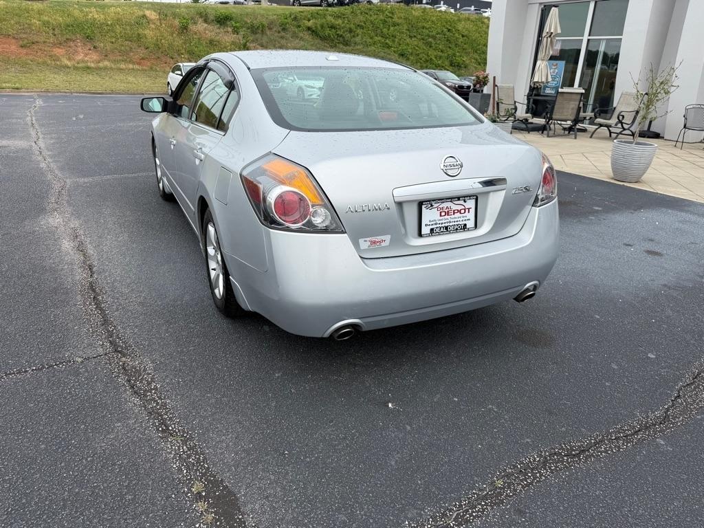 Nissan Altima  2009