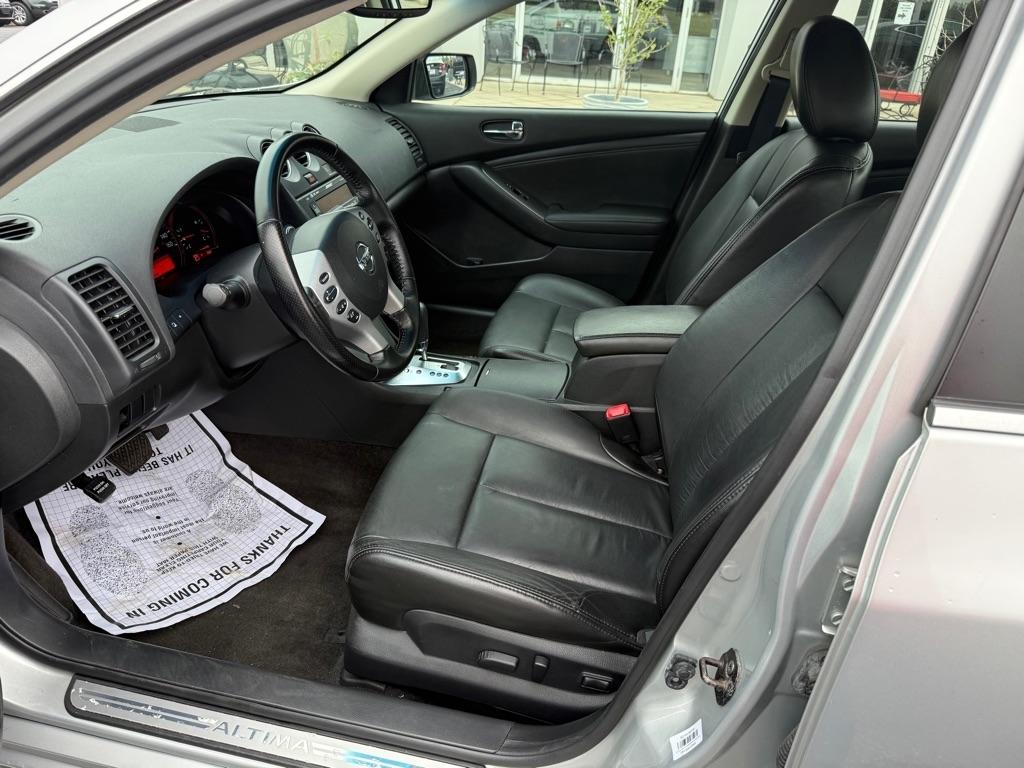 Nissan Altima  2009