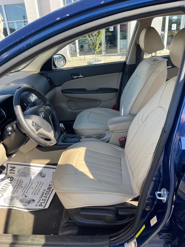 Hyundai Elantra Touring  2011