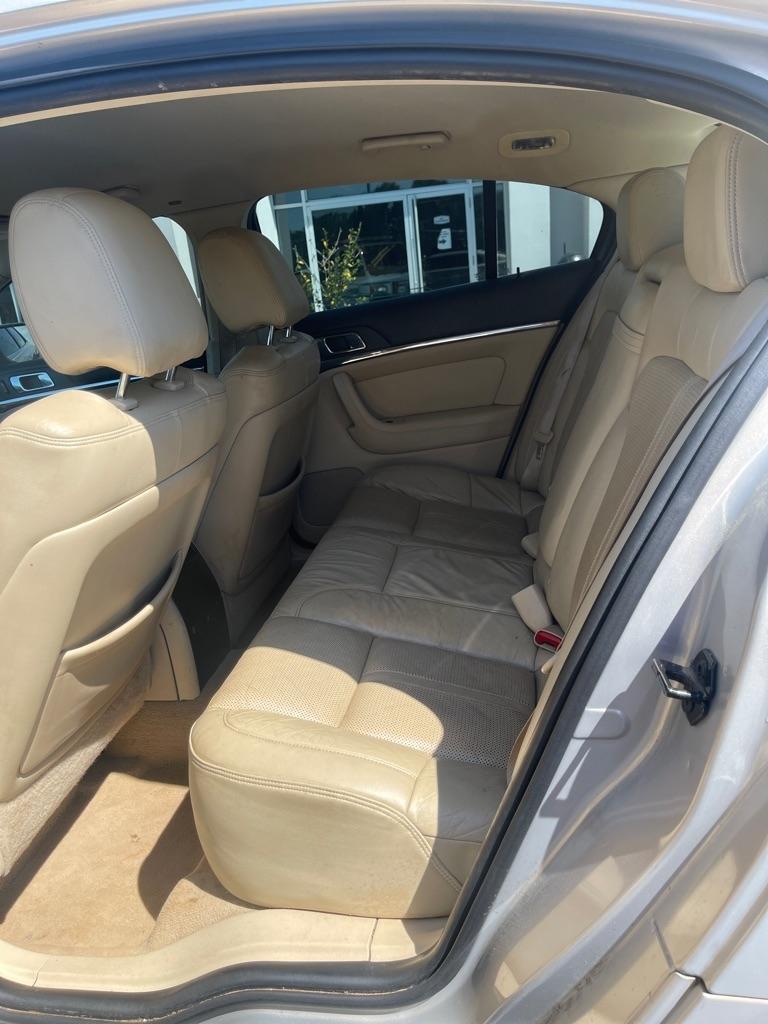 Lincoln MKS  2009