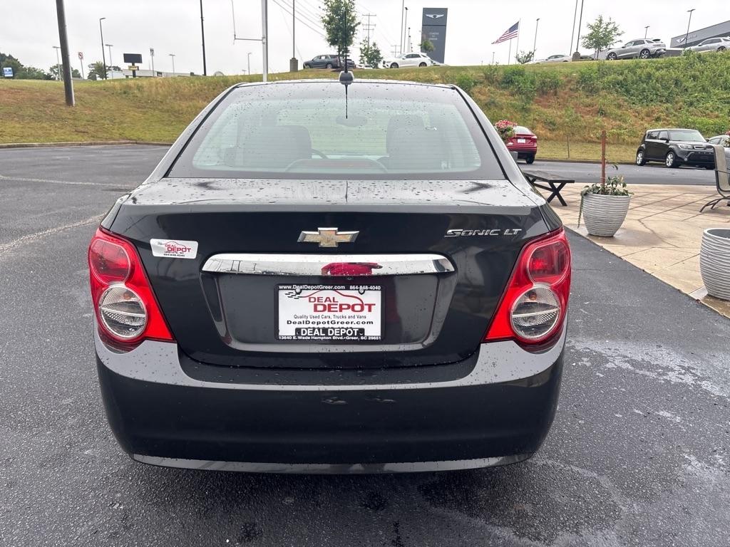 Chevrolet Sonic  2015