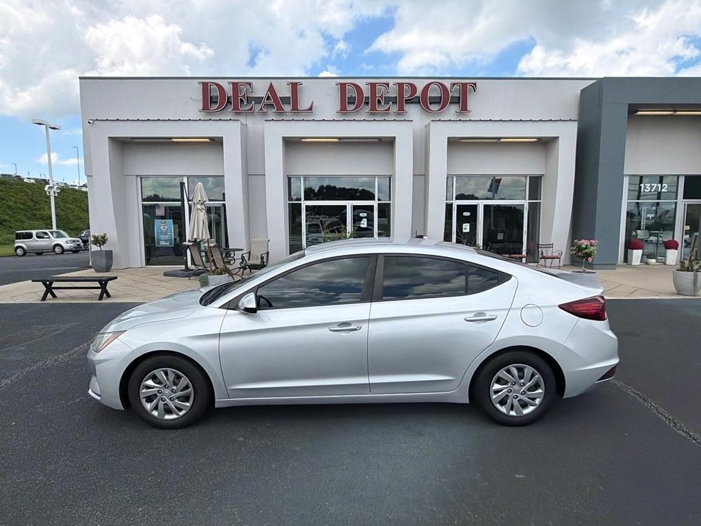 Hyundai Elantra  2019