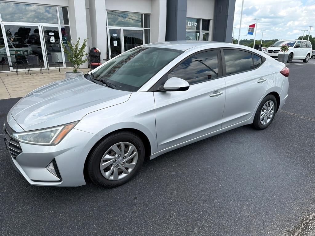 Hyundai Elantra  2019