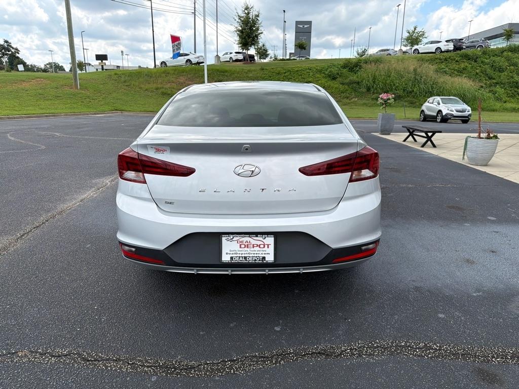 Hyundai Elantra  2019