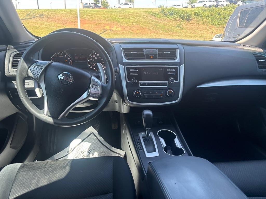 Nissan Altima  2017