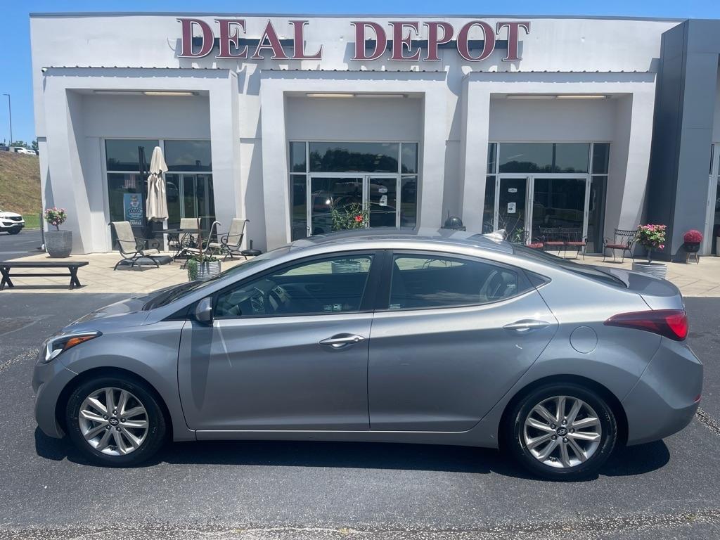 Hyundai Elantra  2015