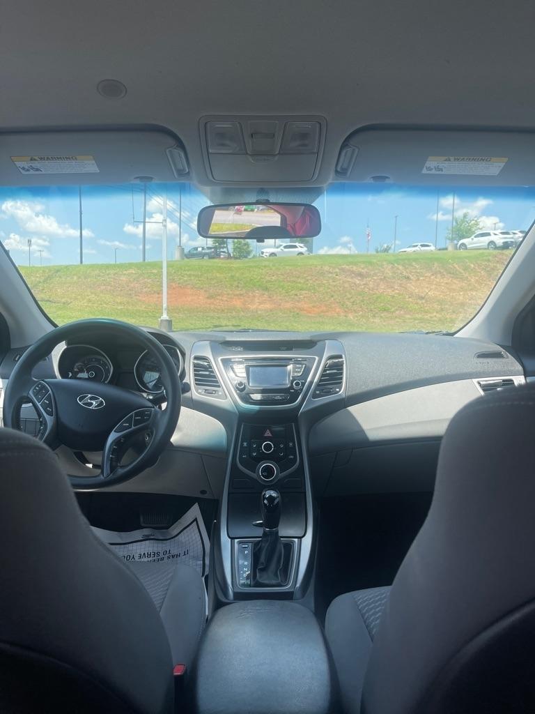 Hyundai Elantra  2015
