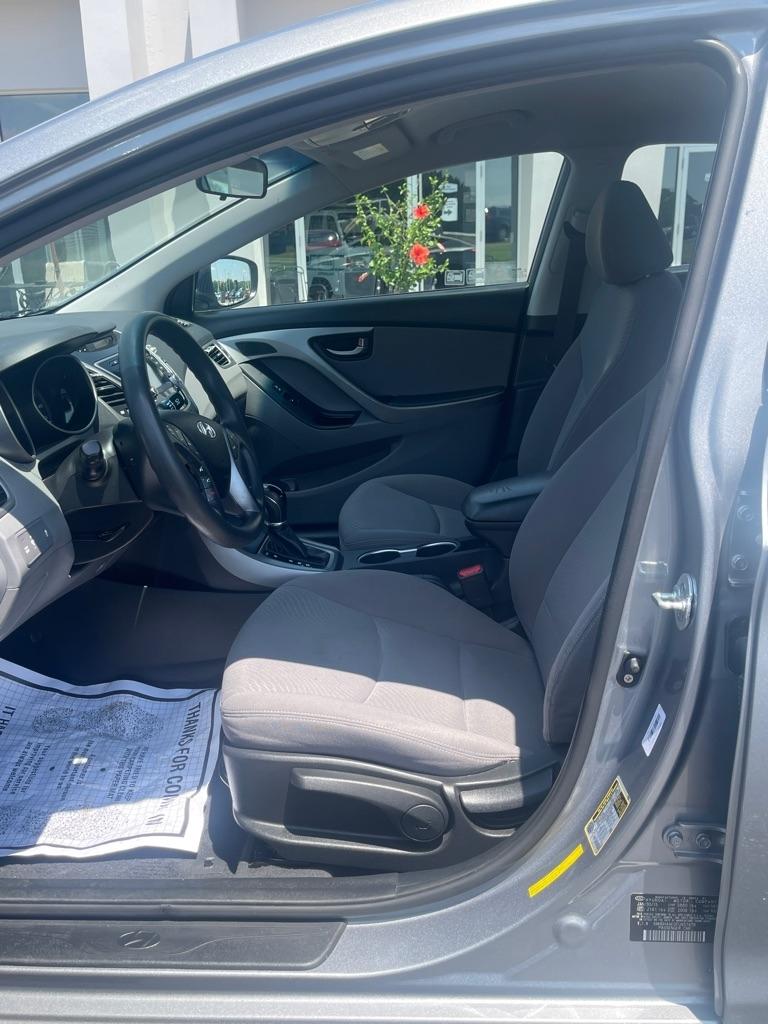 Hyundai Elantra  2015