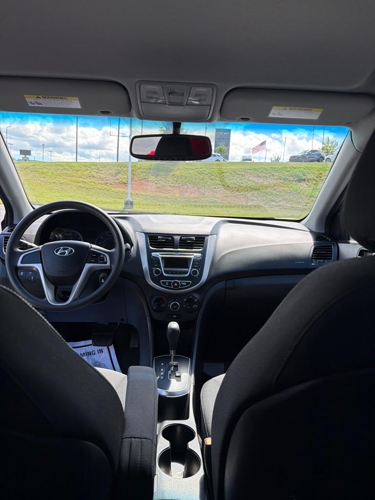 Hyundai Accent  2014