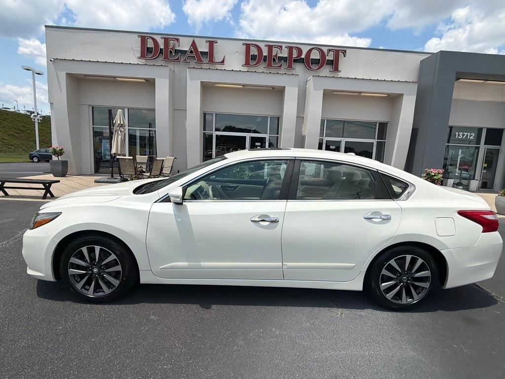Nissan Altima  2016