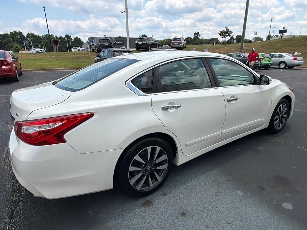 Nissan Altima  2016