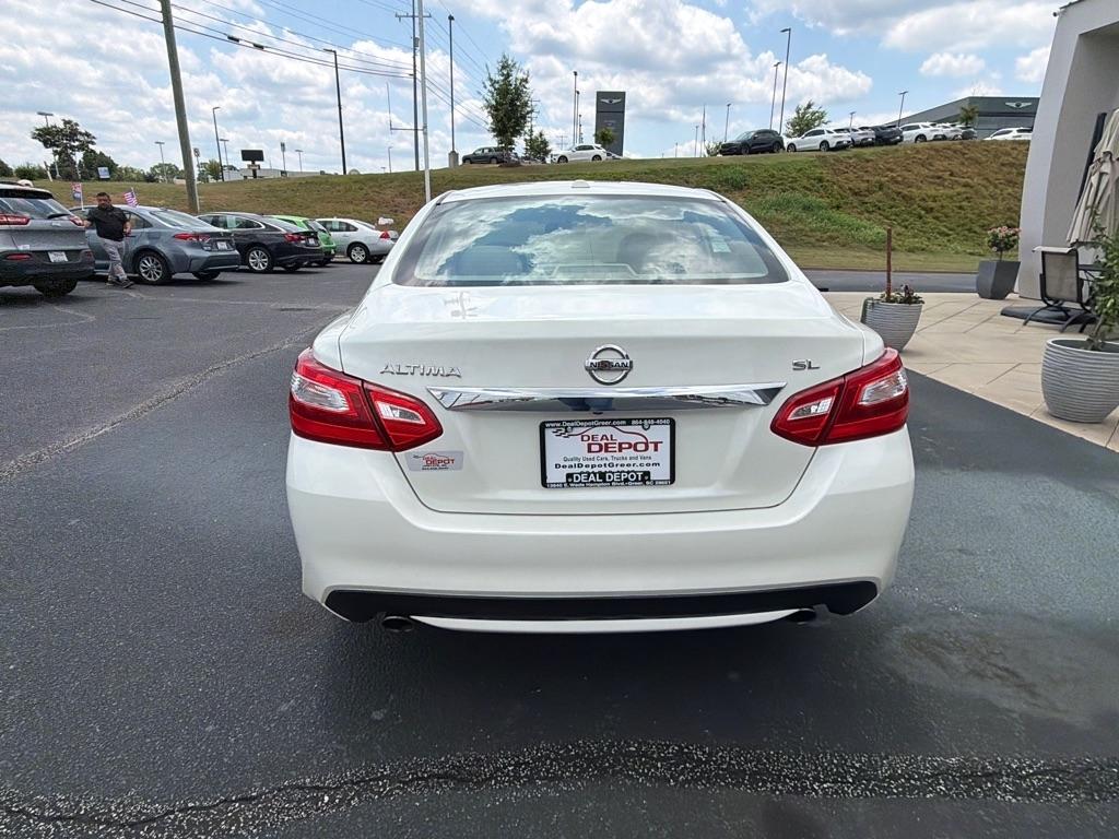 Nissan Altima  2016