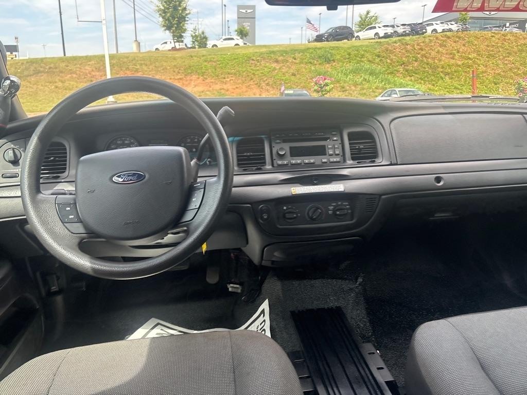 Ford Crown Victoria  2008