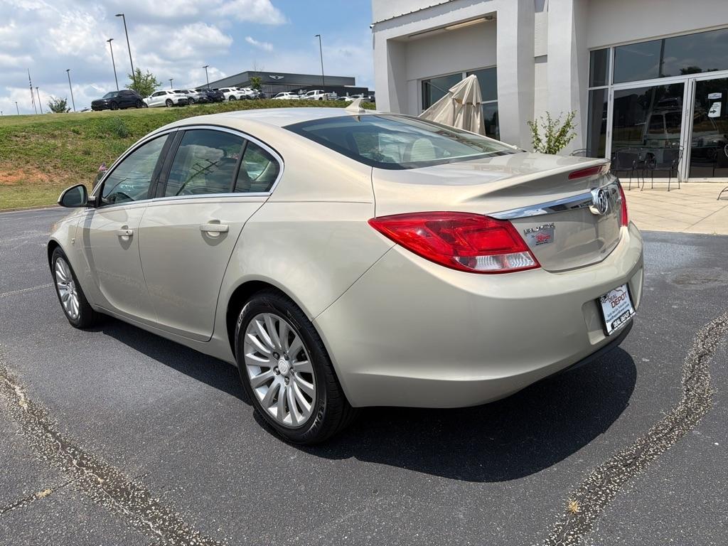 Buick Regal  2011