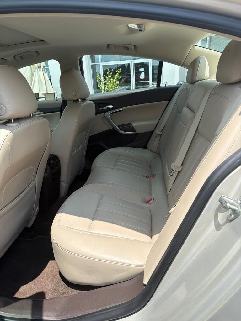 Buick Regal  2011