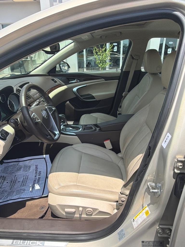 Buick Regal  2011