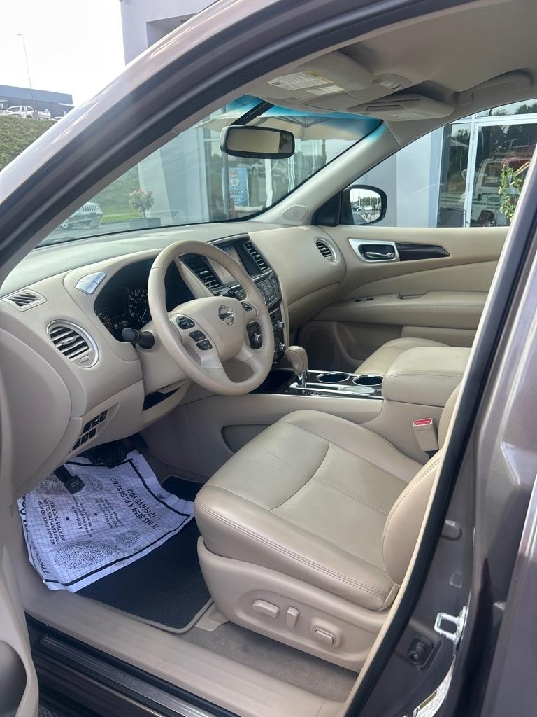Nissan Pathfinder  2014