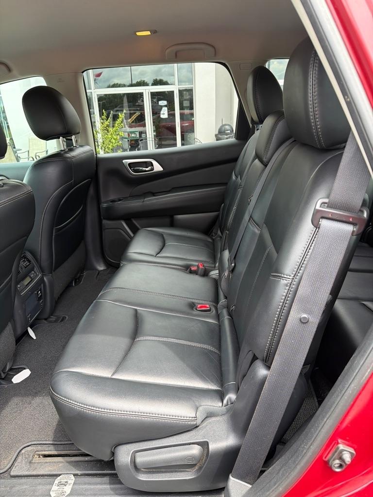 Nissan Pathfinder  2015