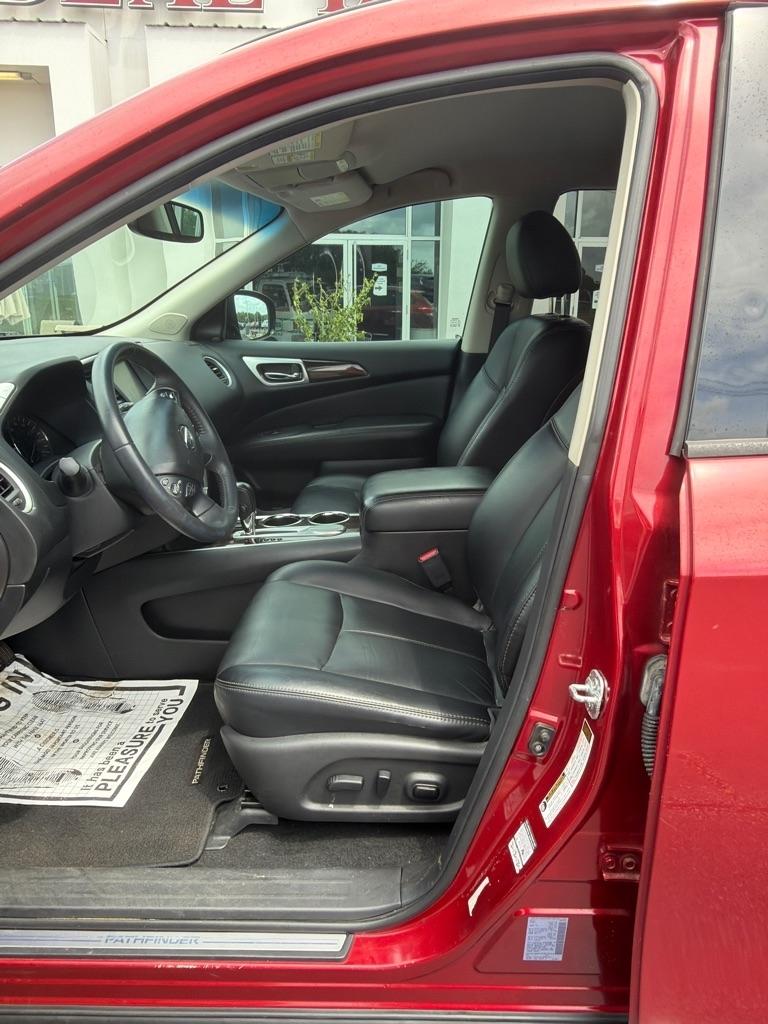 Nissan Pathfinder  2015