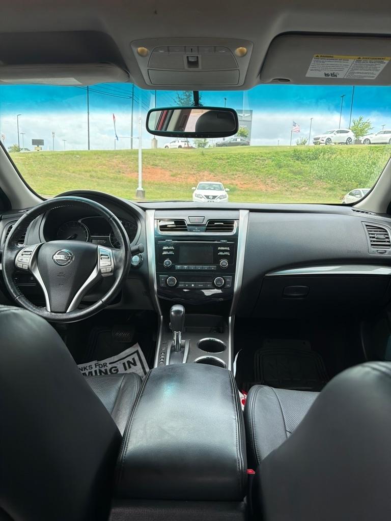 Nissan Altima  2015