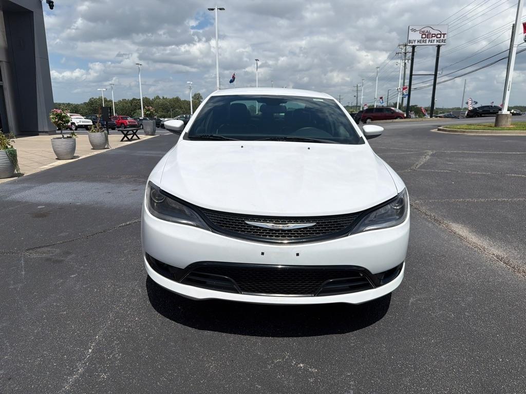 Chrysler 200  2015