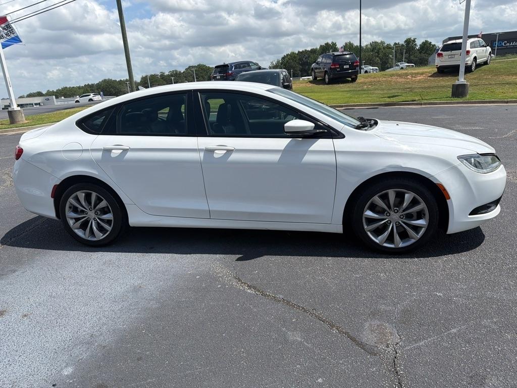 Chrysler 200  2015