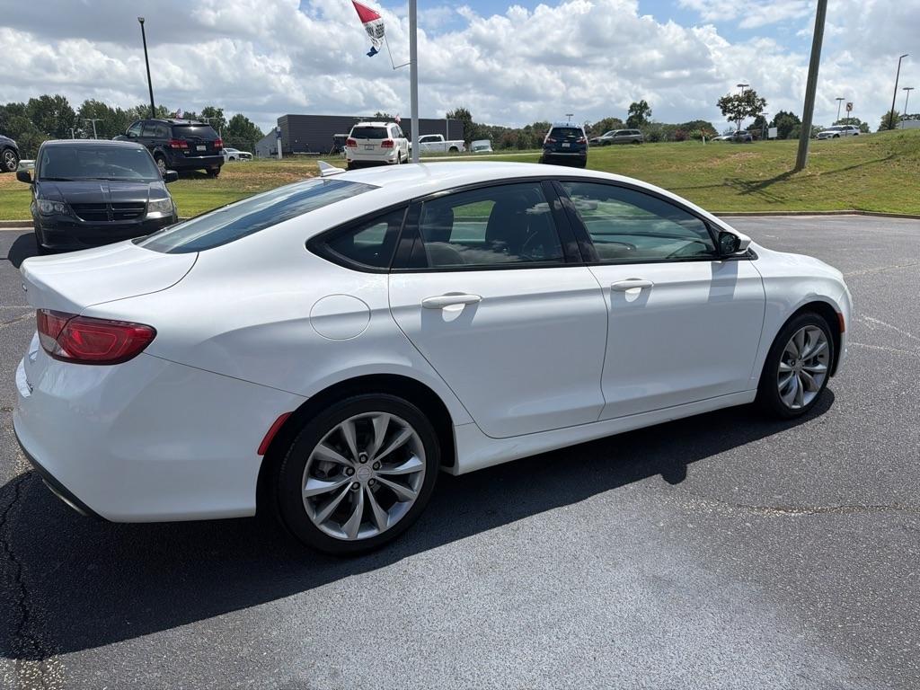 Chrysler 200  2015