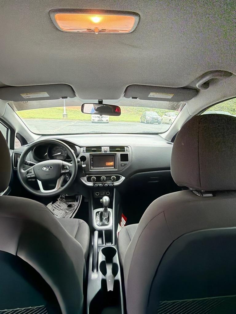Kia Rio  2015