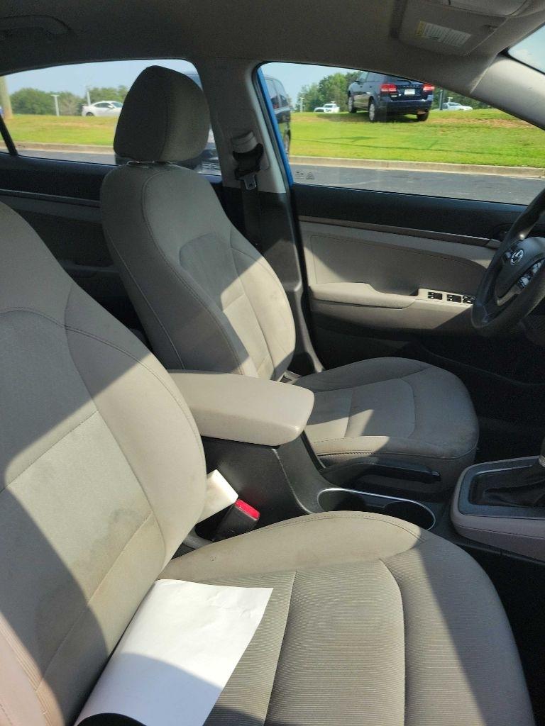 Hyundai Elantra  2017