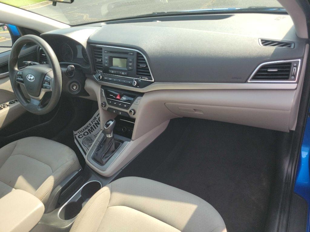 Hyundai Elantra  2017