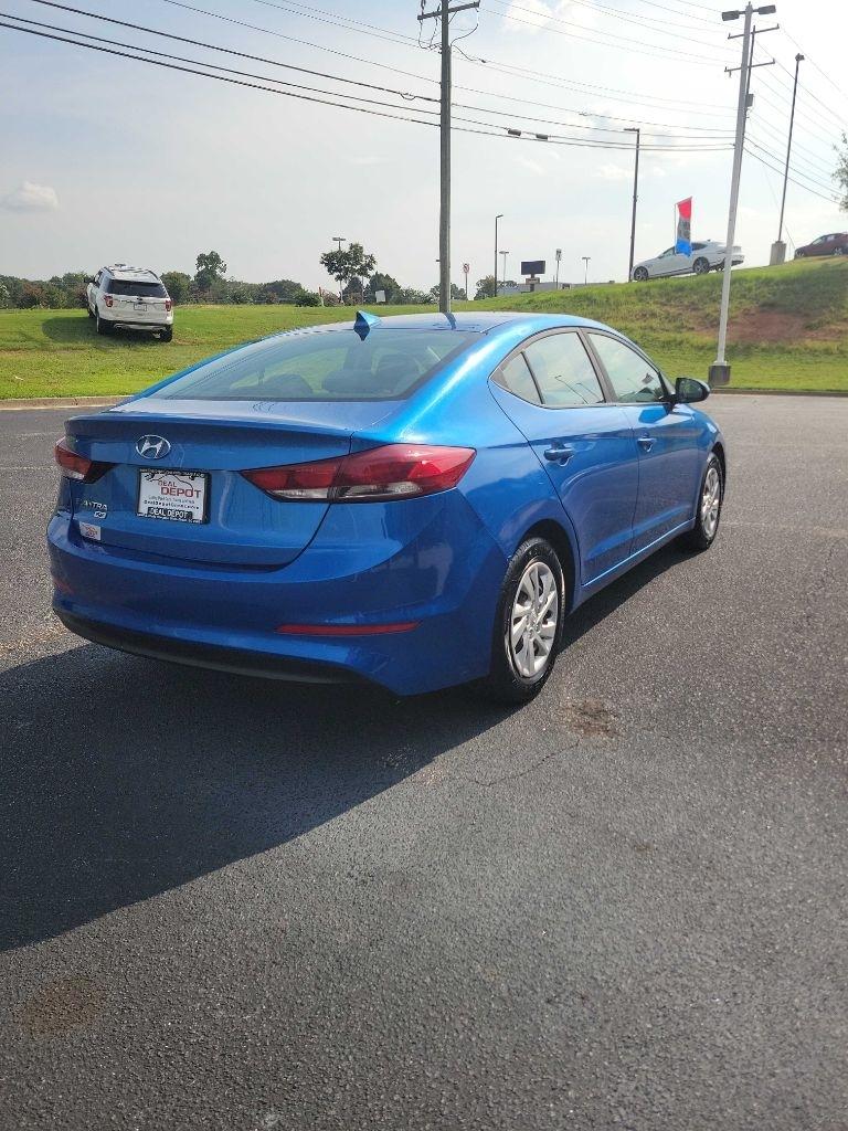 Hyundai Elantra  2017