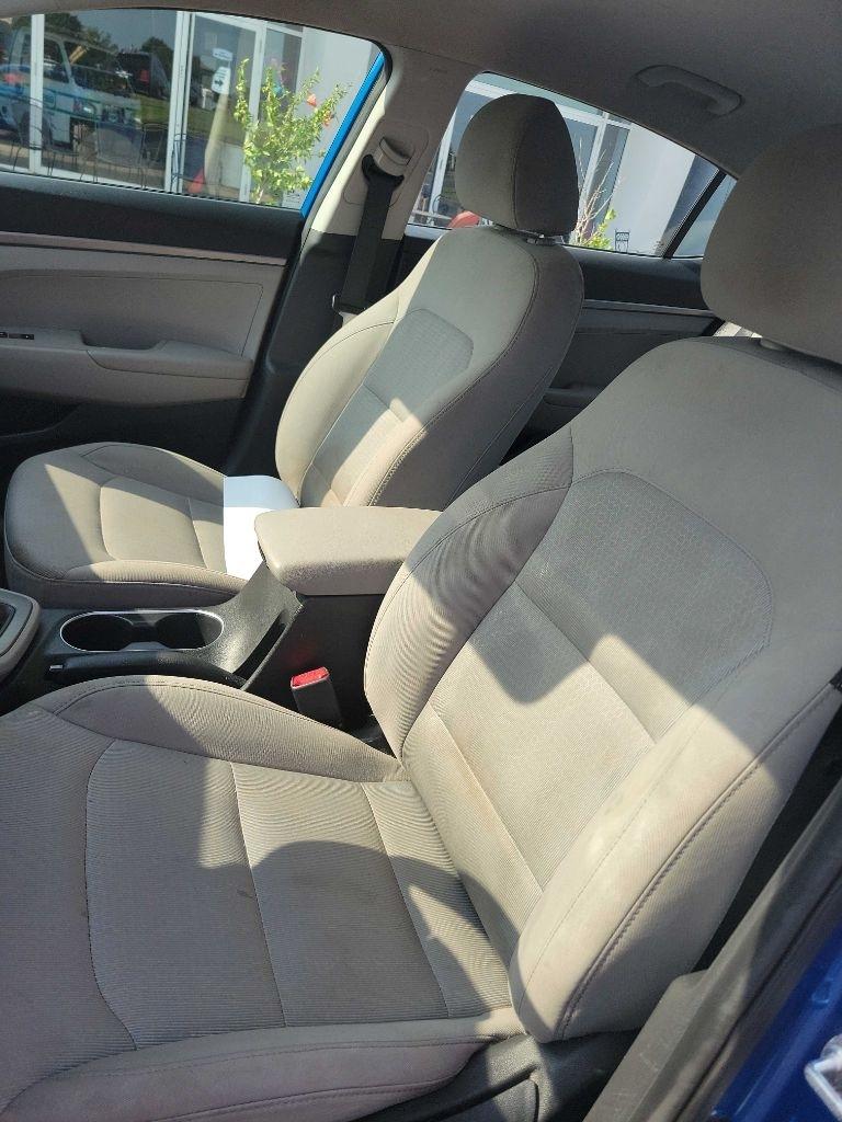 Hyundai Elantra  2017