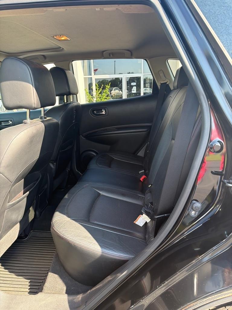 Nissan Rogue  2012