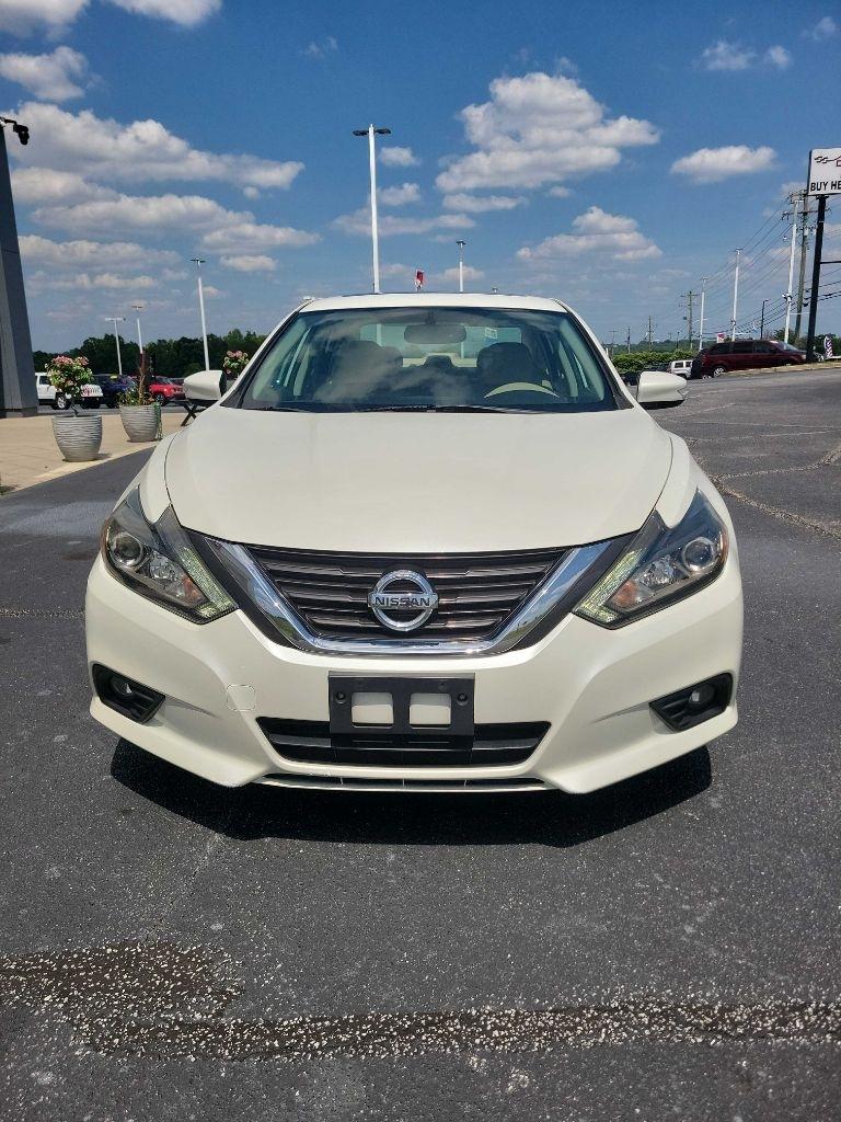 Nissan Altima  2016