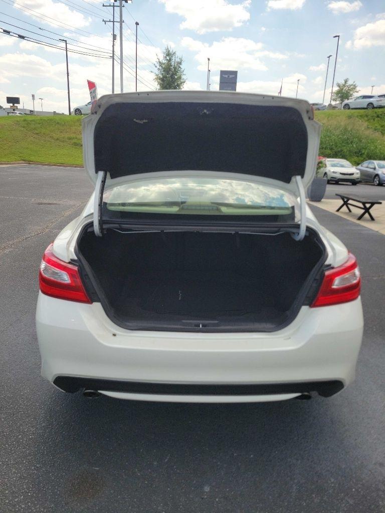 Nissan Altima  2016