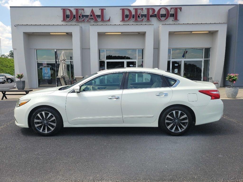 Nissan Altima  2016