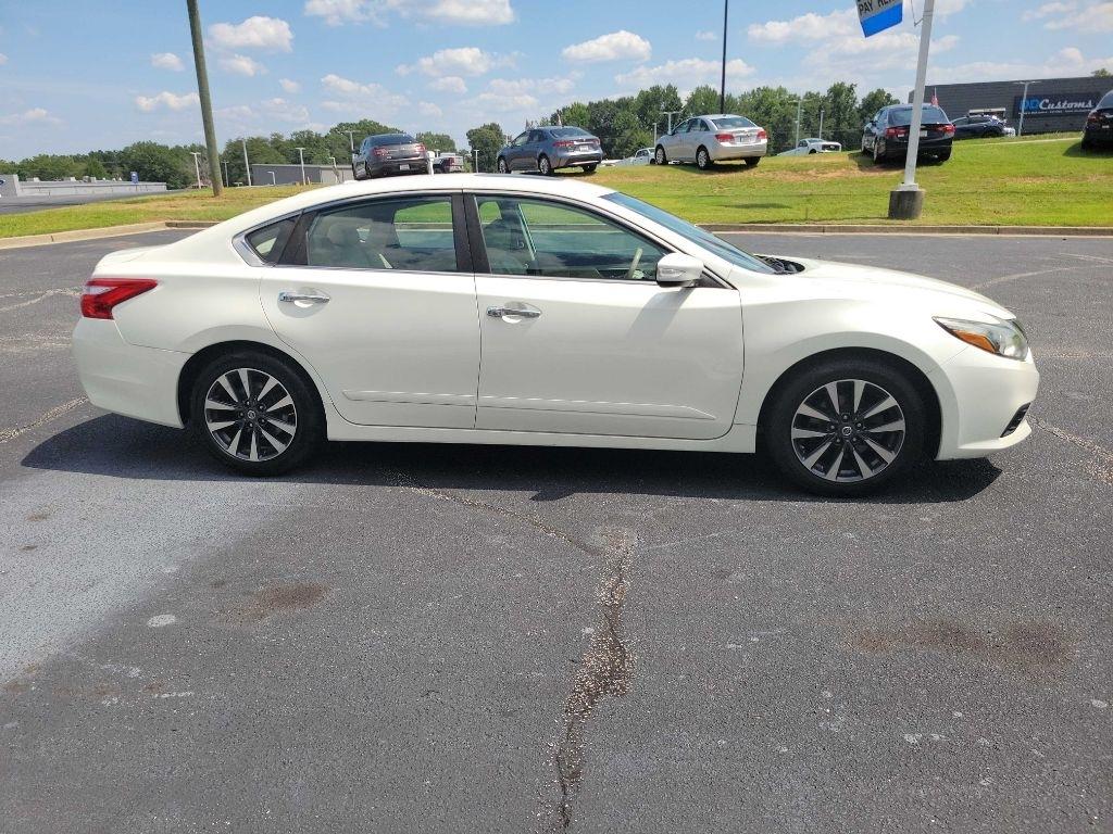 Nissan Altima  2016