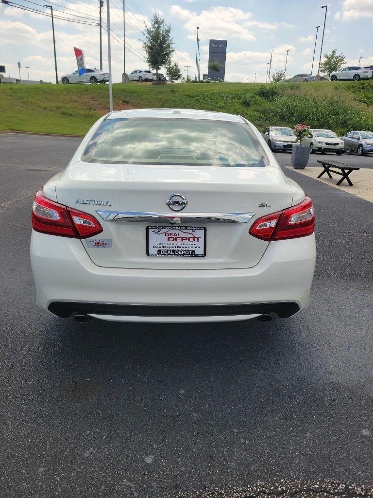 Nissan Altima  2016