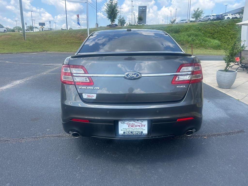 Ford Taurus  2017