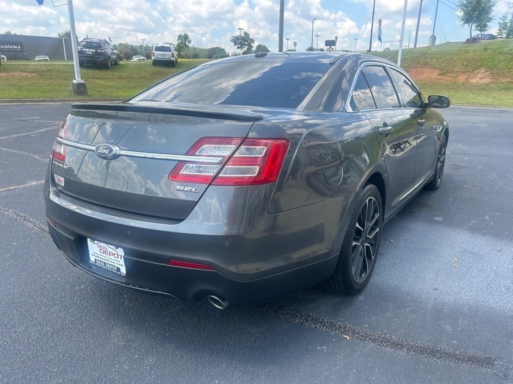 Ford Taurus  2017