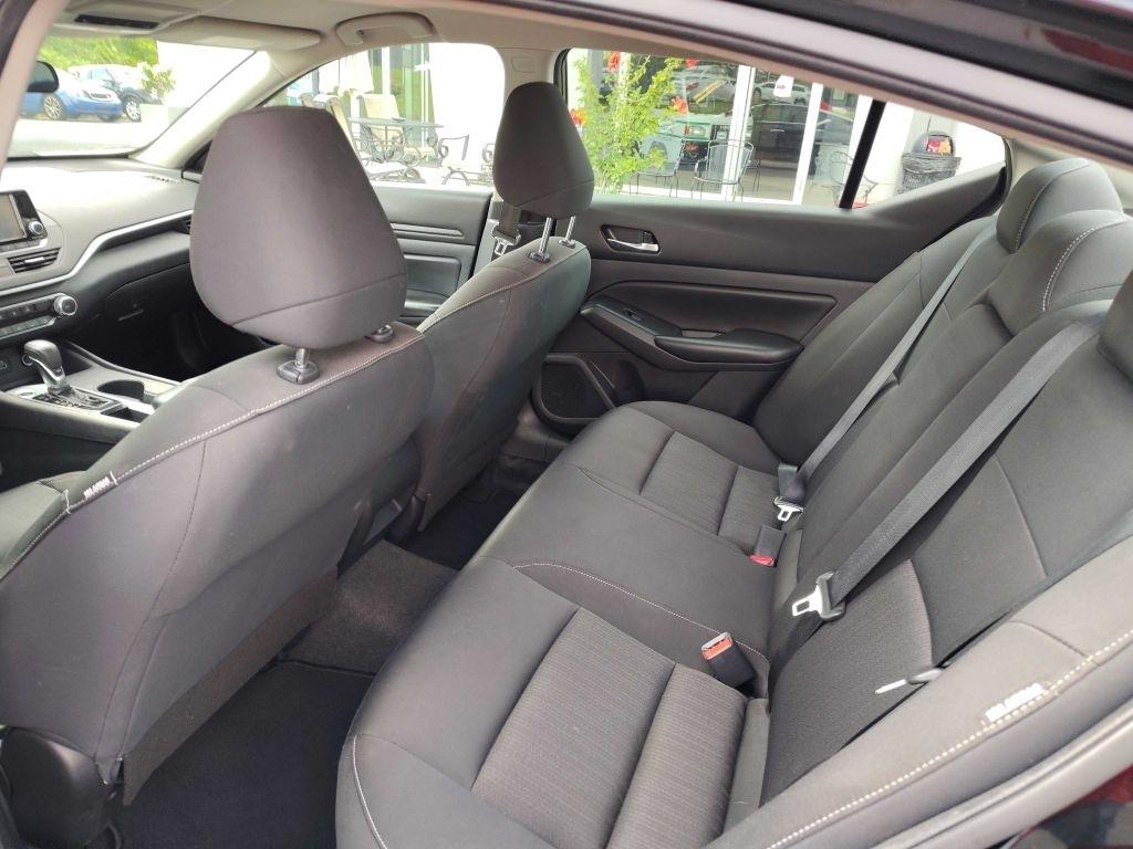Nissan Altima  2021