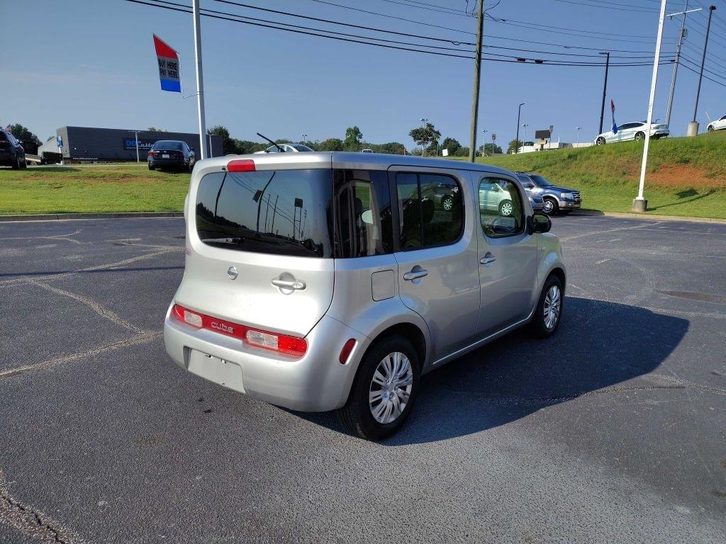 Nissan Cube  2010