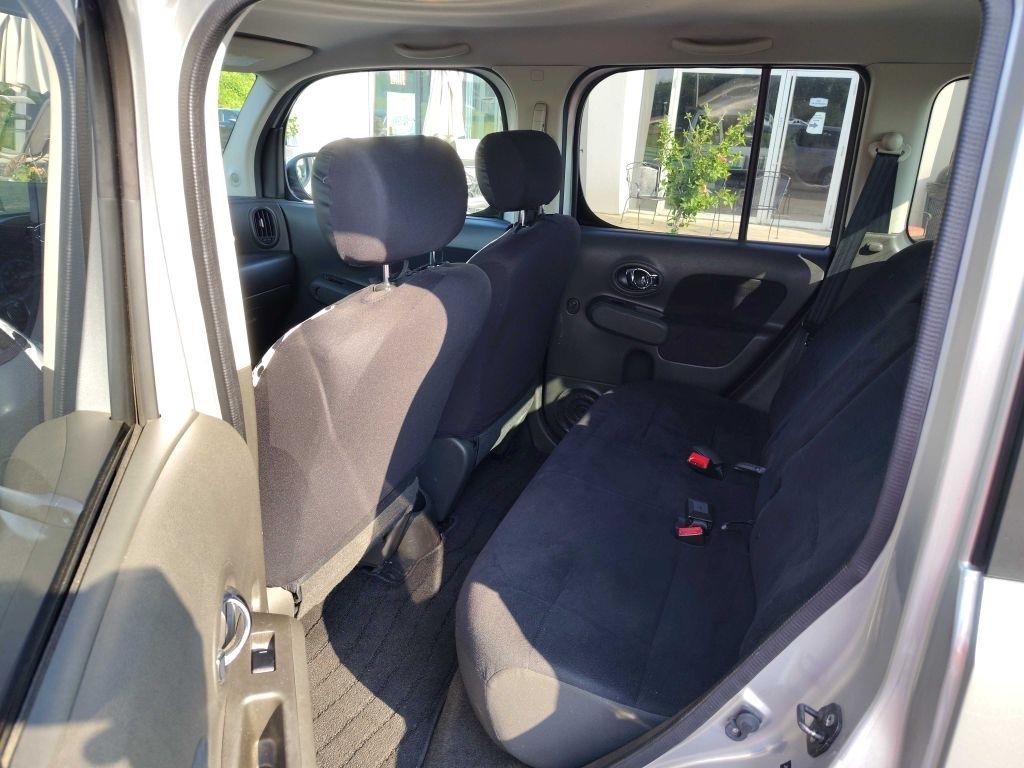 Nissan Cube  2010