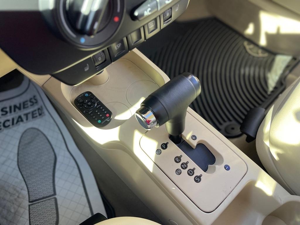 Volkswagen New Beetle  2010