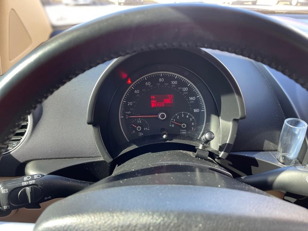 Volkswagen New Beetle  2010
