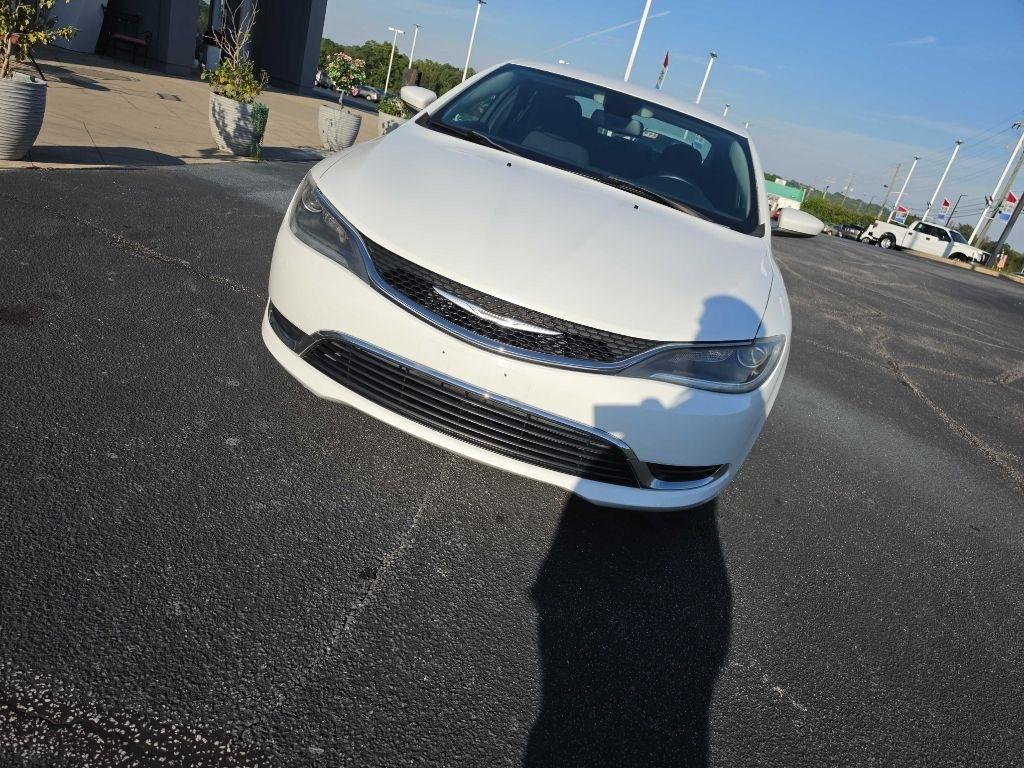 Chrysler 200  2015