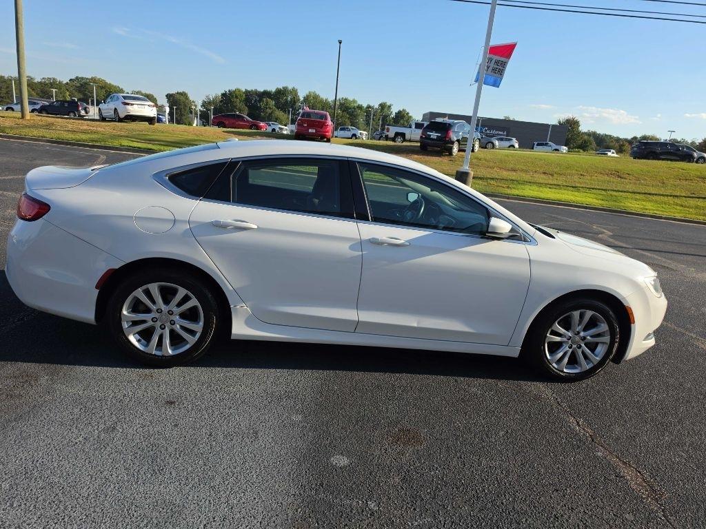Chrysler 200  2015