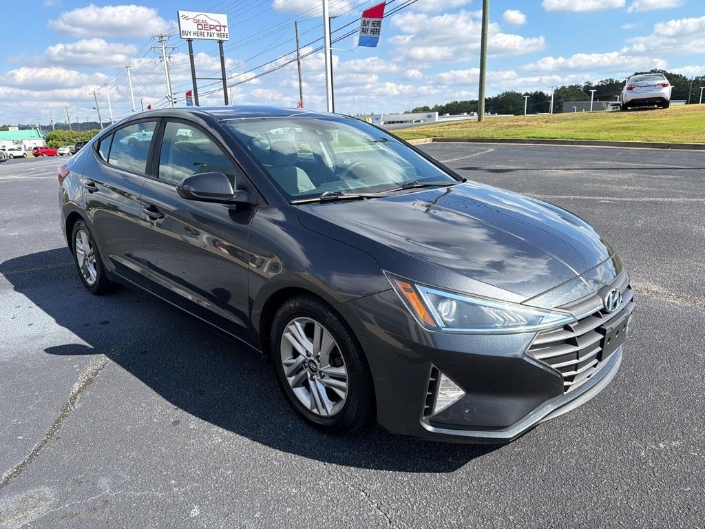 Hyundai Elantra  2020