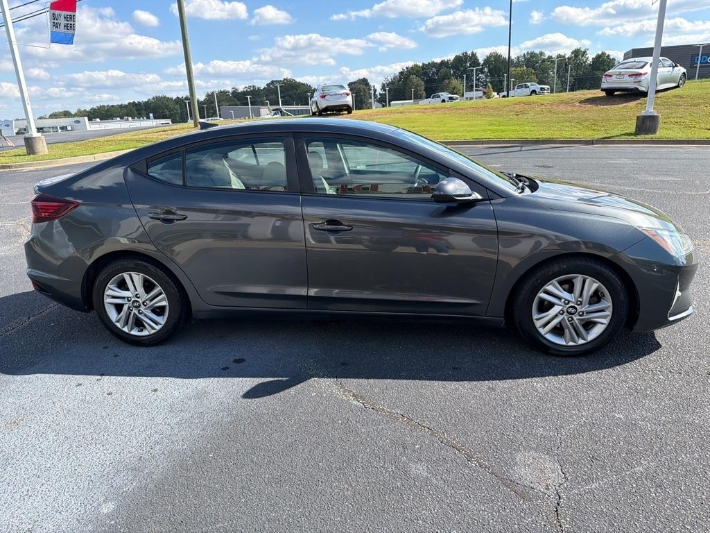Hyundai Elantra  2020