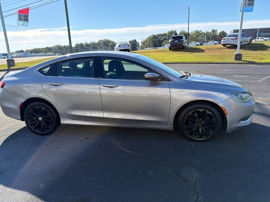 Chrysler 200  2015